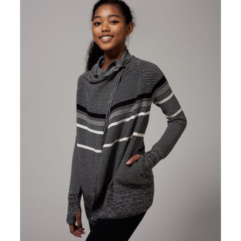 Ivivva Feeling Toasty Wrap 14